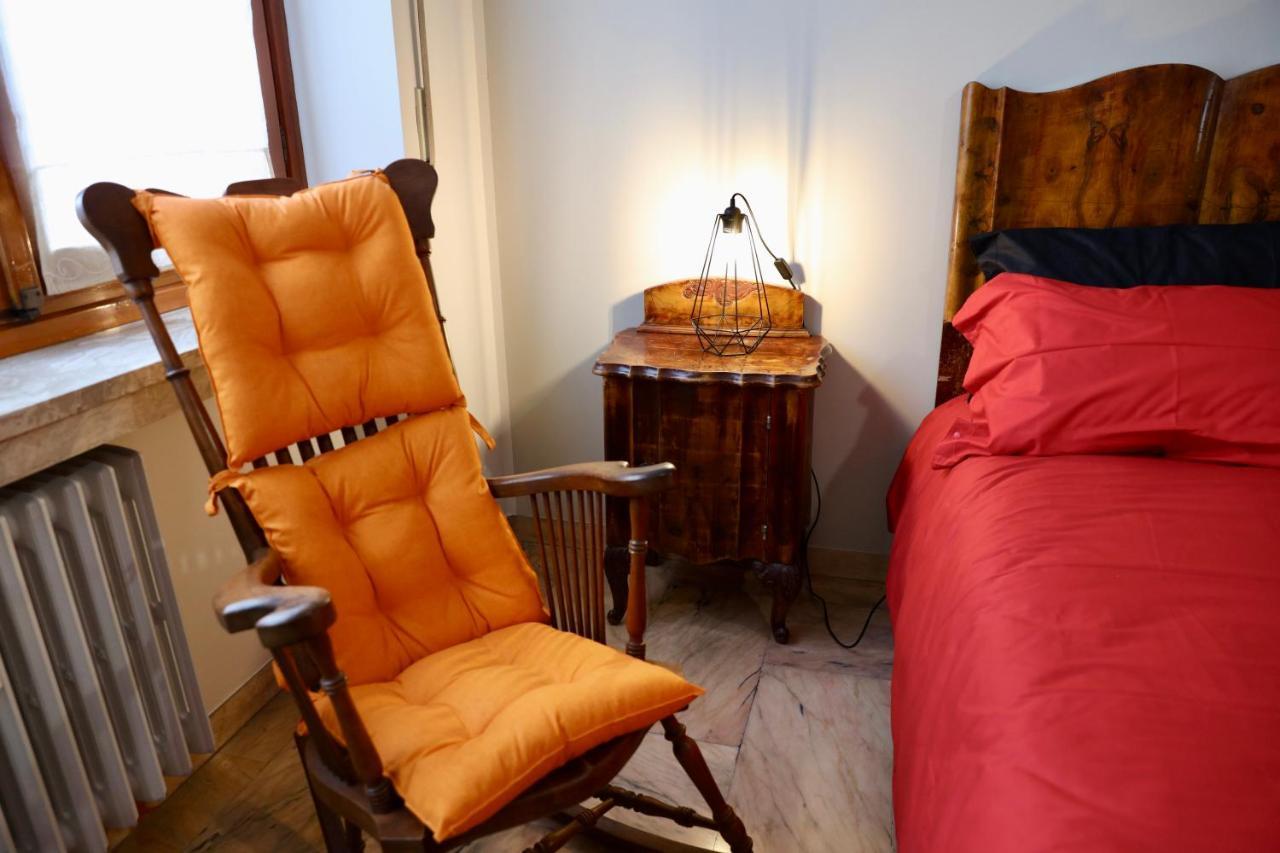 La Casa Dei Nonni - Ampio Trilocale Zona Lingotto Apartman Torino Kültér fotó