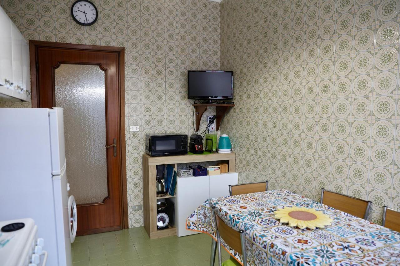 La Casa Dei Nonni - Ampio Trilocale Zona Lingotto Apartman Torino Kültér fotó