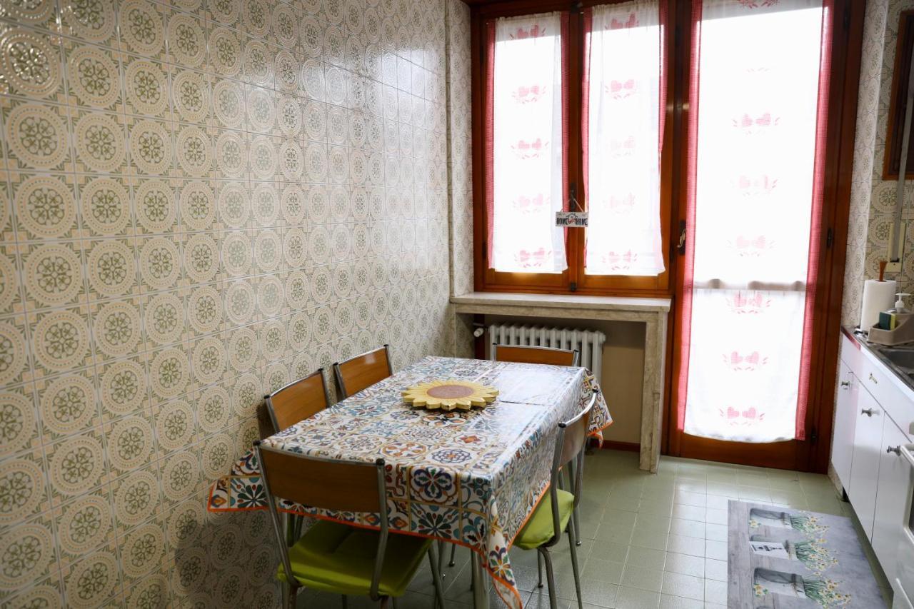 La Casa Dei Nonni - Ampio Trilocale Zona Lingotto Apartman Torino Kültér fotó